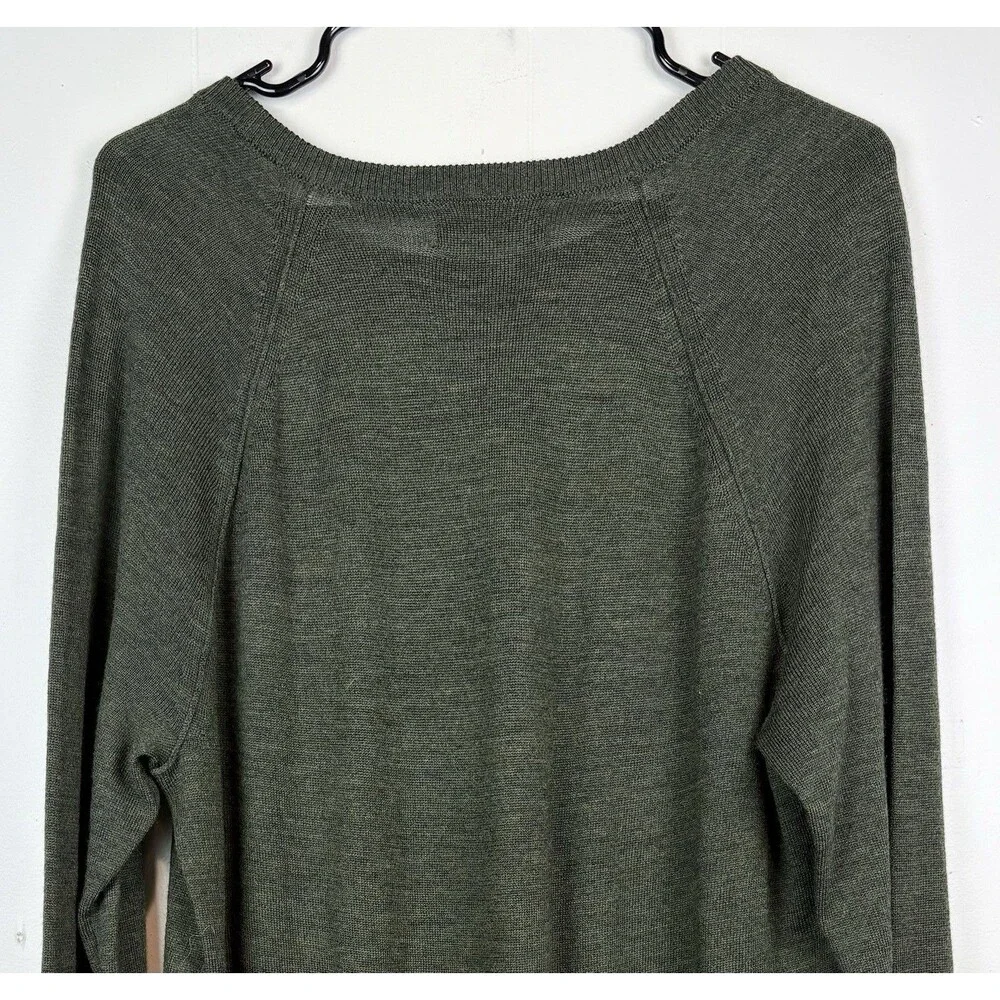 Banana Republic Sweater Men's Large Merino Wool Raglan Minimalist Green Classic